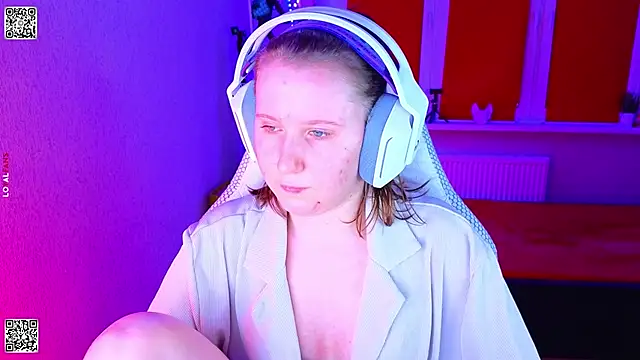 mon_lola (F young) - 🤭I'm getting naughty 🤭