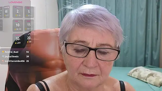 sandra_snowflake (Ask my age) - oil show