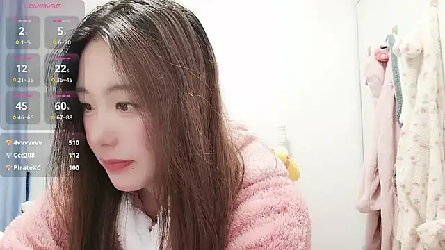 luna_868 (F teen) - 哥哥们晚上好哦