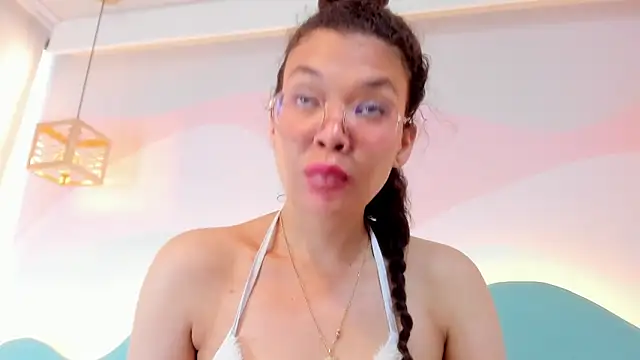 sweetstarr_ (F young) - finger in ass