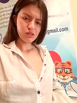 salome-28_ (F teen) - Naked with three fingers in her pussy 🔥