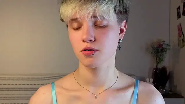 puffimini (F teen) - I don't exist, I'm a neural network