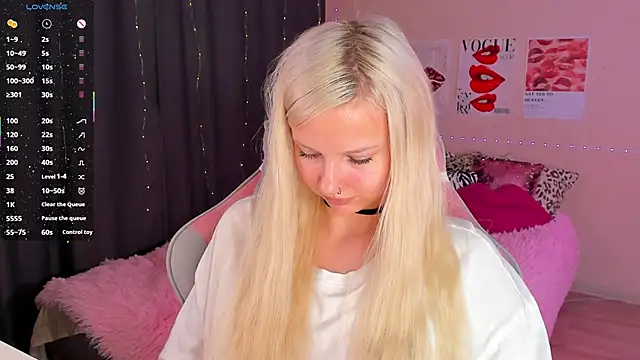 murmurmiace (F young) - take off top