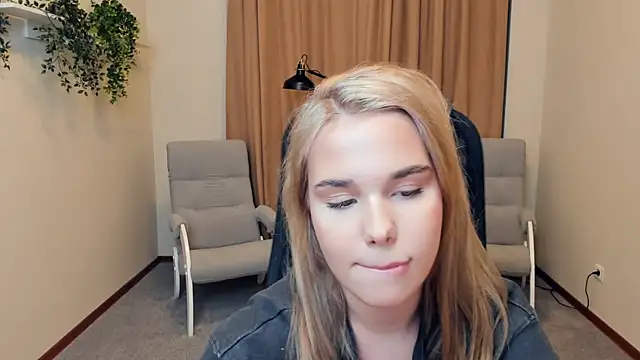 corrineschrodt (F teen) - Show cheerful face