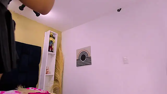 AndreaGil_ live show on StripChat 