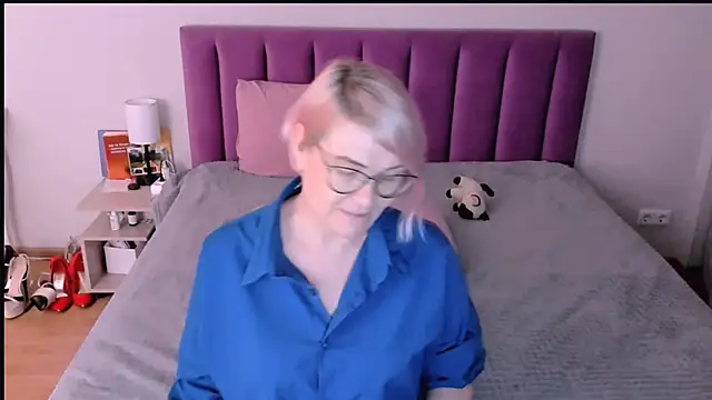 sabrinamacmarren webcam