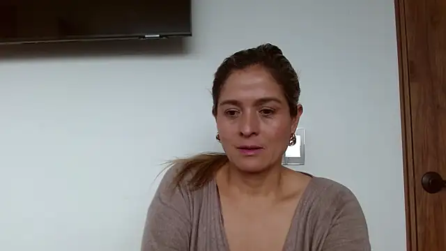 linda-mature43 webcam