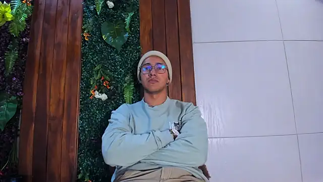 andy_joy_ (M young) - stay in undies