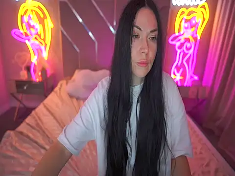 BlackSilkQueen webcam