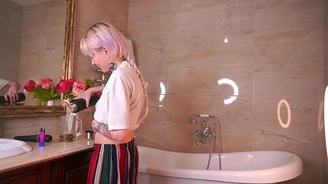 IsauraGarratt webcam