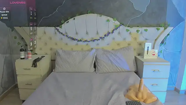 ambergreyy_ (F young) - Striptesea and oil show  🥵❤️