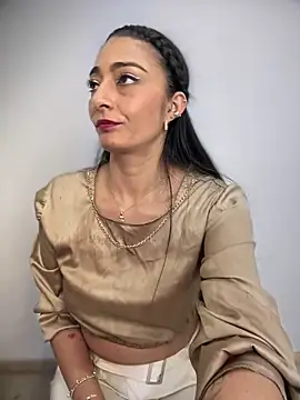 _bella-office1 (Ask my age) - fingers firmly coated with cream 🥵😘💦