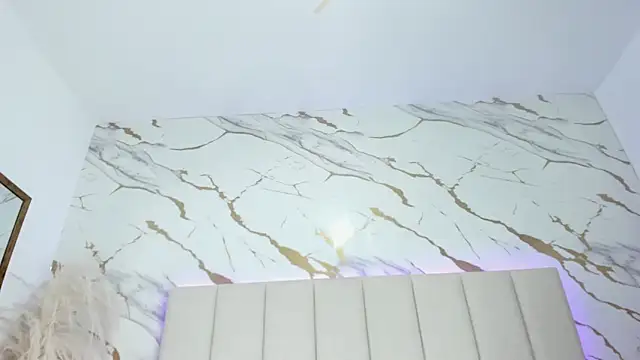 _emma_whiitee_ (F teen) - finger in pussy + cum