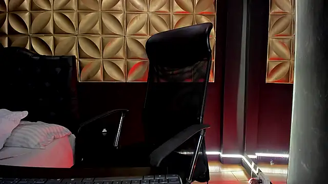 scarlettvelvet_ (F teen) - Rub my sweet clit