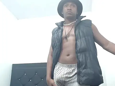 braulioth (M young) - Do you want the milk of this chocolate?