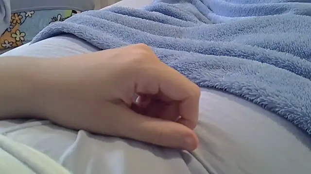 perescam (F milf) - flash 50 tokens. see tip menu guys.