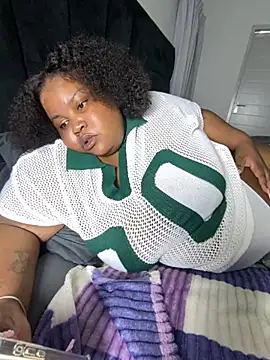 misslola27 (F young) - lets  fuck while paying bills