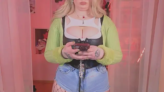 carolina_elf (F young) - BLOWJOB?