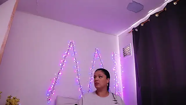 nicol_love0 (F milf) - more more squirt on your face 😈💦💦