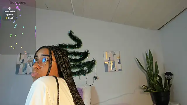 sophia_ebony (F young) - dildo in my pussy