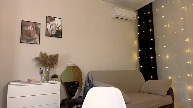 ceredalum (F young) - cat-pose