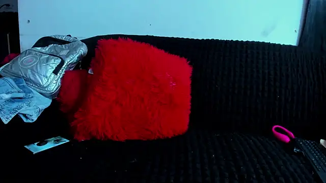 ameliefederline11 (F milf) - off bra