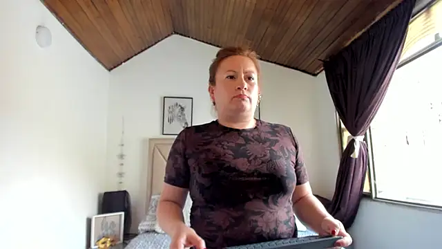 monycassius (F milf) - naked