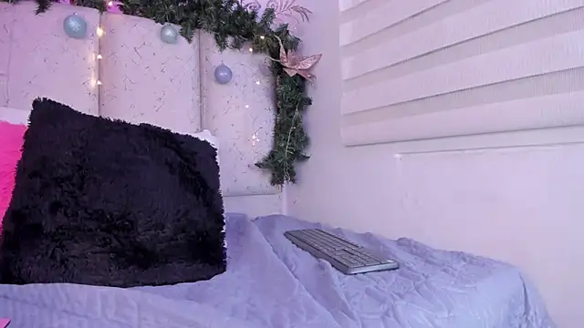 violeta_olsen (F young) - naked sexy dance