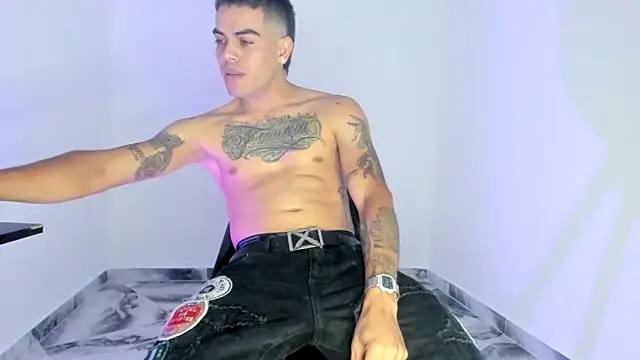 mikee_scooth (M young) - Happy day ----HALLO