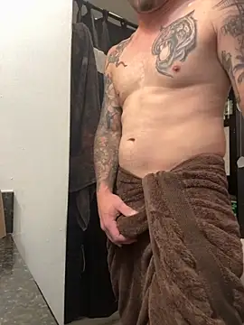 robsbigd (Ask my age) - #american #brunettes #cam2cam #cheapest-privates #daddies #ejaculation #hd #jerk-off-instruction #mobile #muscular #shower #small-audience #straight #white