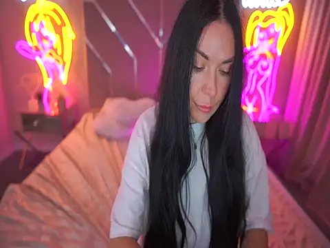 blacksilkqueen (F milf) - Licking your lips with your tongue