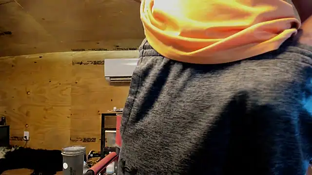 kenny_kyle (Ask my age) - naked 5 mins