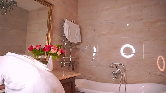 IsauraGarratt webcam