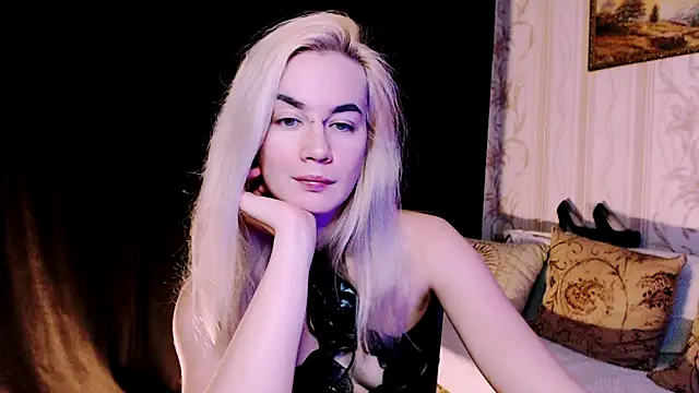 xxxcharismaaa webcam