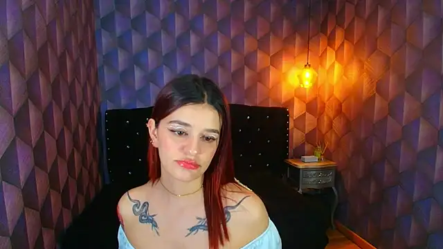 liaharryis (F young) - Spank ass + shake it, Make it red Lia 😏