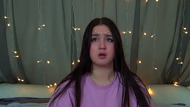 christinamilton (F young) - Play “yes or no” game with you 😈