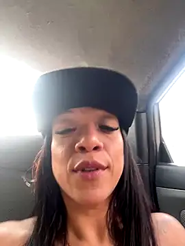 hellenmilffitnes (F milf) - Big squirt in the park