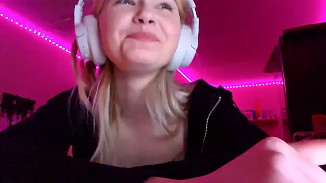 KarinRobertson webcam