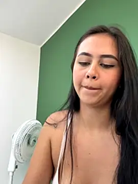 iiris_ (F young) - naked+pussy open