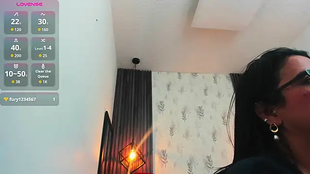 brigittemiller (F milf) - oil on the ass +spanking +a finger