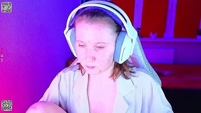 mon_lola (F young) - 🤭I'm getting naughty 🤭