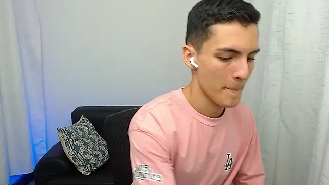 matiius18 (M twink) - Make Cumshow or Cum pvt 250