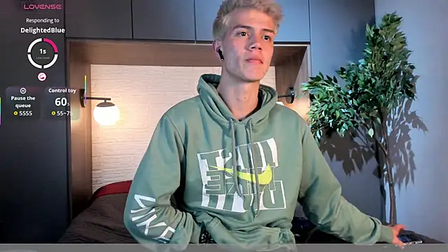 nicktorn (M young) - 💦cumshot