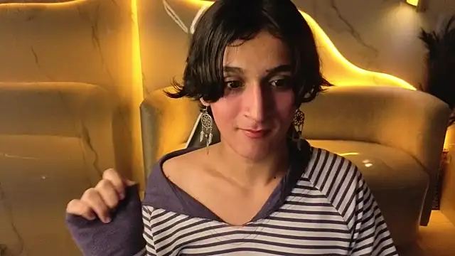 zoe_tp (T teen) - I MASTURBATE MY COCK