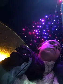 pleasure_of_lifeee (Ask my age) - Spit on boobs