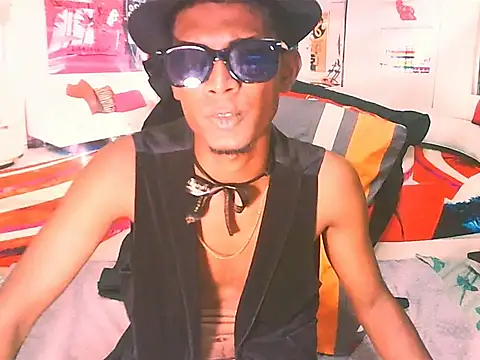 IndianThuggin webcam