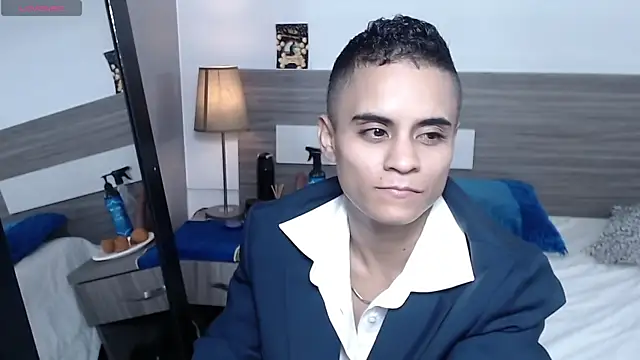 Liiamthompson webcam