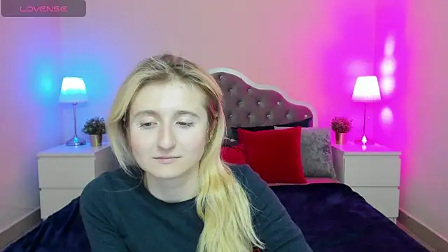 CamillaDreamer webcam