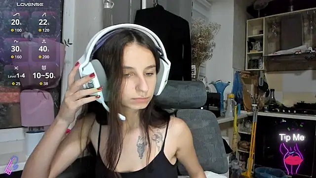 _Nika_Kik live cam screenshot female from Ukraine on Clip20 – Short Porn Clips & Live Cams