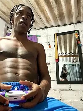 Larry-n-clouds webcam